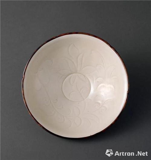 822 北宋 定窯刻花碗(400-500萬JPY) H5.5cm D20cm
