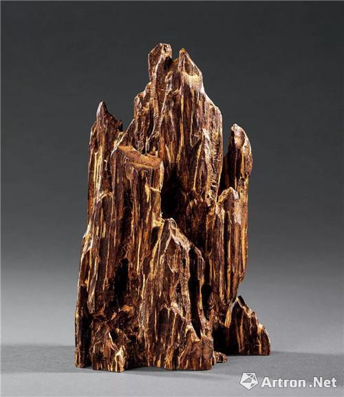 094 伽羅香(800-1000萬JPY) H13cm L8cm W8cm 重207g