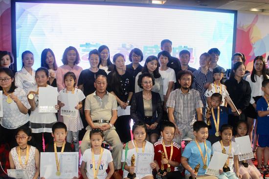 �@��С�����c���e��Ӱ