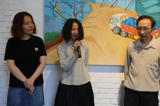 �нݮ������g�^�^�L����ӢŮʿ���o